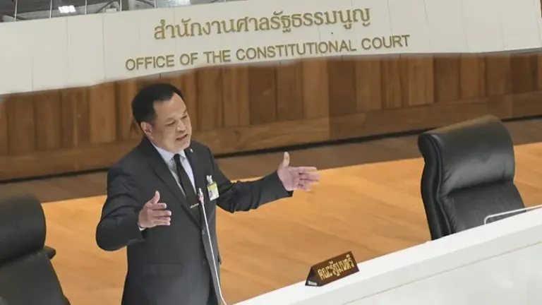 Constitutional Court To Rule On 400 Billion Baht Emergency Decree