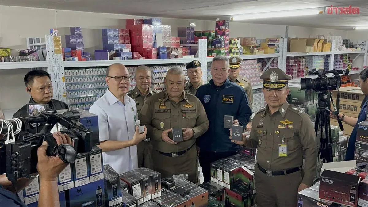 Police Dismantle Major Online Vaping Network Warehouse in Prawet District, Arrest Gang and Seize Over 200,000 Units