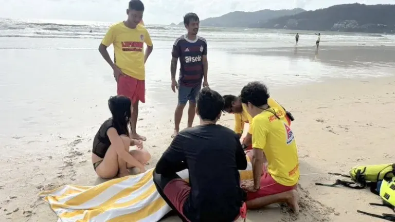 Patong Lifeguards Warn of Persistent Rip Current Risk