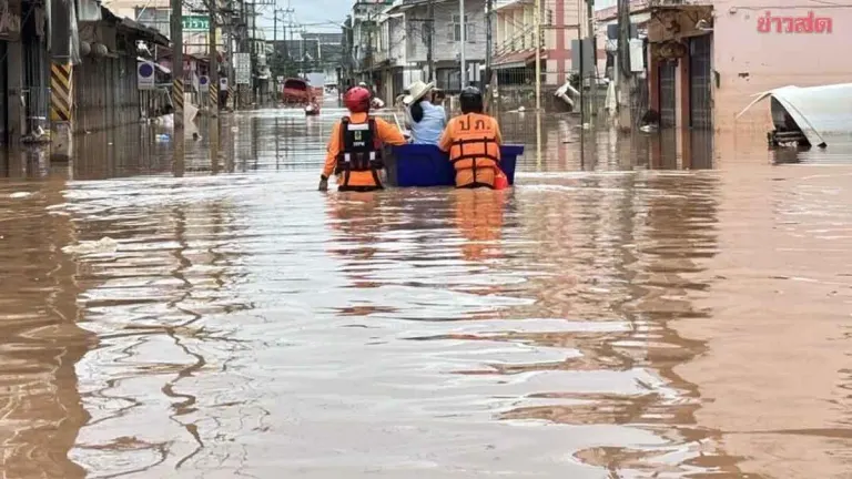 Monsoon Brings Heavy Rain to 39 Provinces; Flood Alert Issued