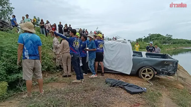 Two Dead After Pickup Truck Plunges Into Canal in Ratchaburi