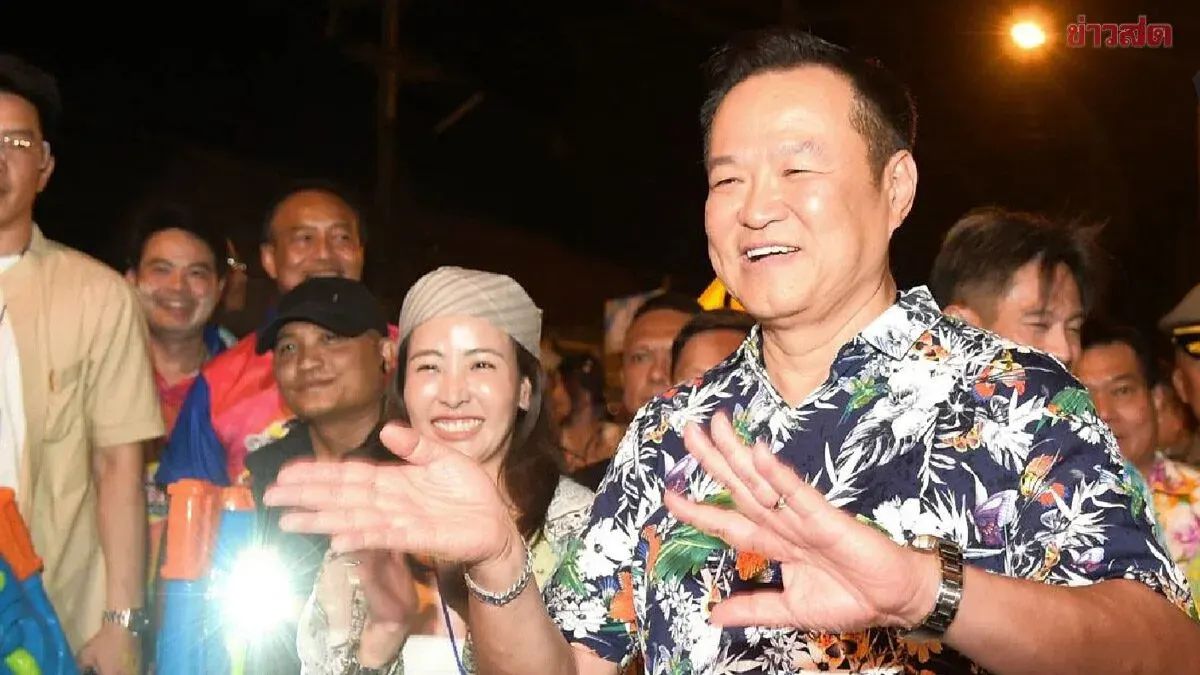 Suan Dusit Poll Reveals April 2026 Thai Political Index: Anutin Stands Out Among Government Politicians, Abhisit Among Opposition