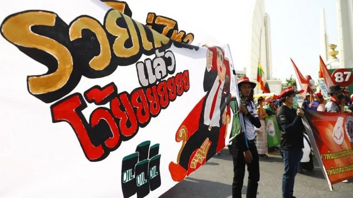 Thailand's Labour Market Shows Weakening Signs