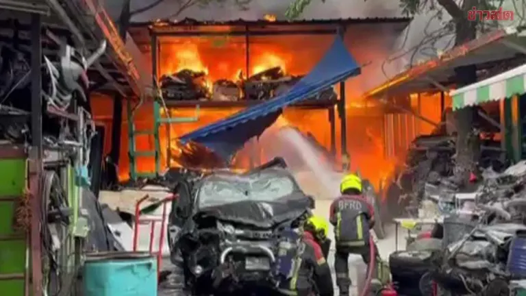 Fire Engulfs Auto Repair Shop in Bangkok
