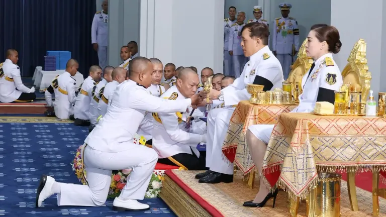 King and Queen Confer Swords and Diplomas to Military Academy Graduates