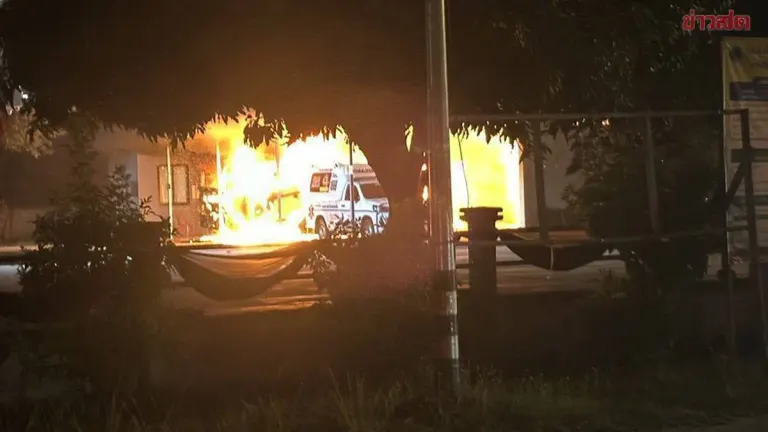Explosions, Government Vehicles Torched in Pattani Attack