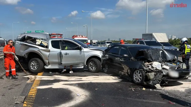 Five-Vehicle Pile-Up on Express Highway Injures Eight