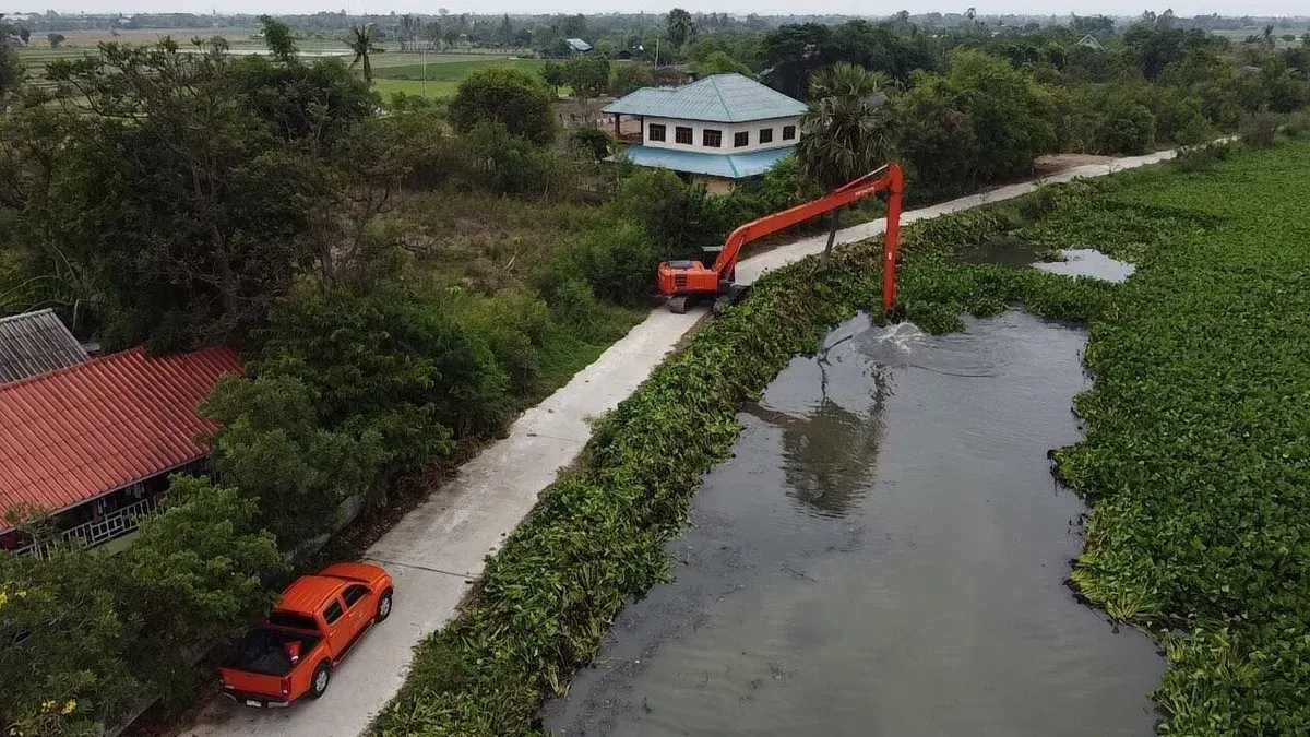 Full Steam Ahead! Royal Irrigation Department Intensifies Weed Removal and Boosts Pumping Operations