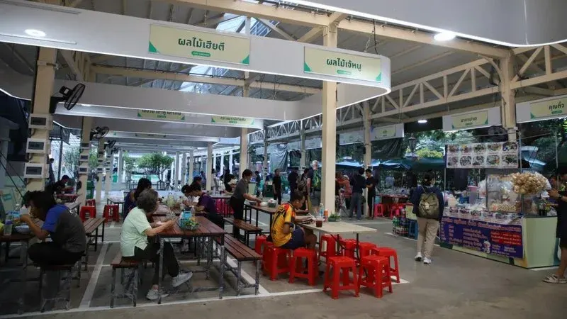 Eateries face rising costs, weak outlook