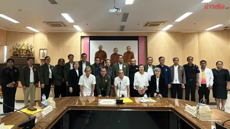 Monasteries Urged to Embrace Digital Age While Preserving Buddhist Values