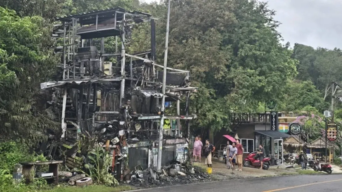 Fire Destroys Bar in Phuket's Ao Yon Area