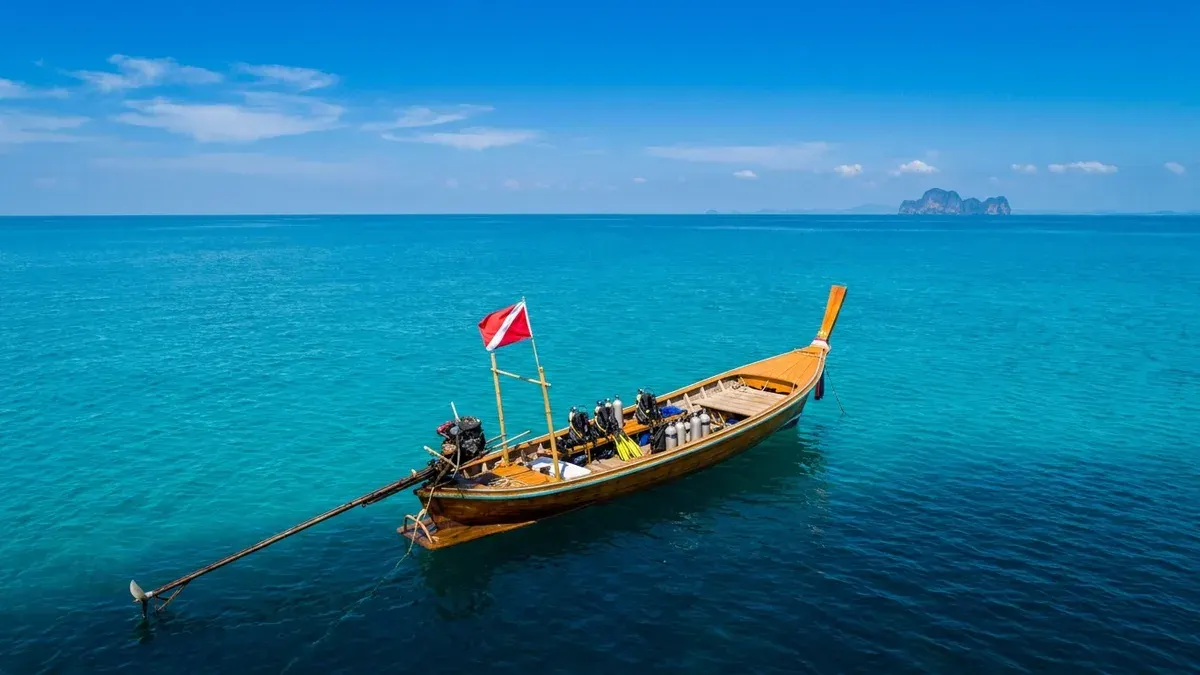 The nearest recompression chamber to Koh Lanta is in Phuket