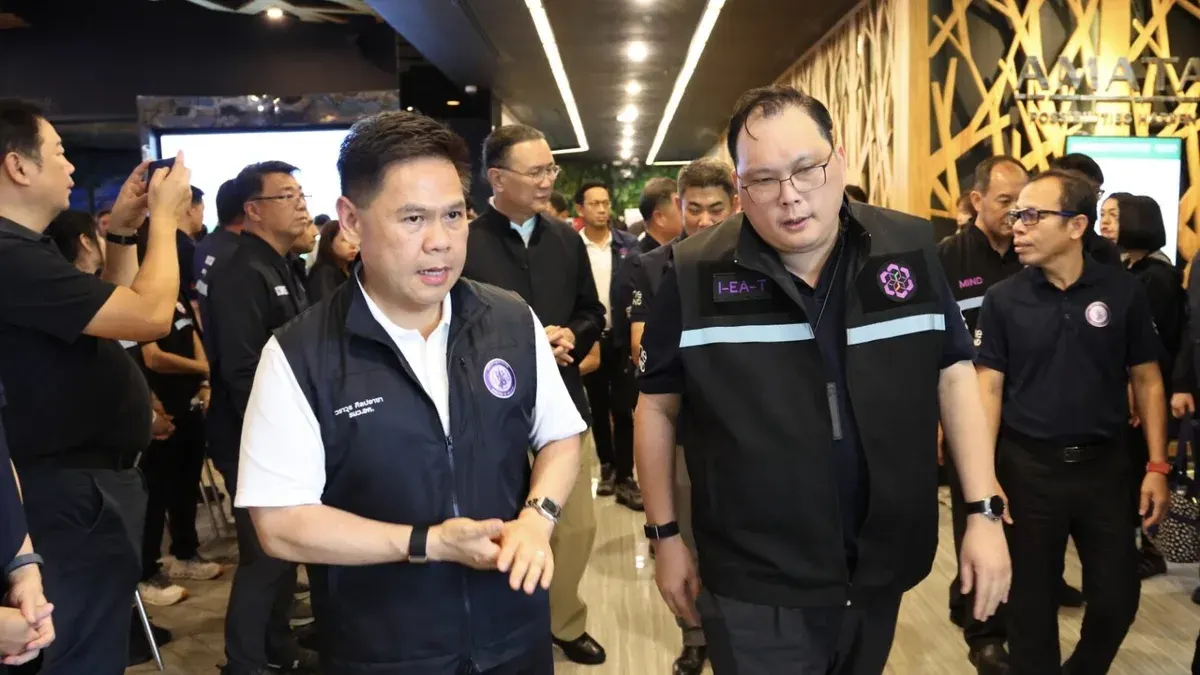 Industrial Minister Visits Flood-Hit Amata City, Urges Rapid Aid