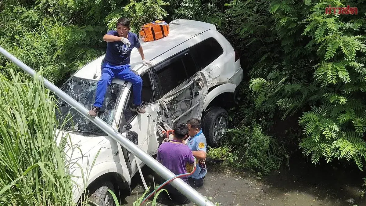 Woman Dies After Swerving Motorcycle, Car Plunges Into Canal