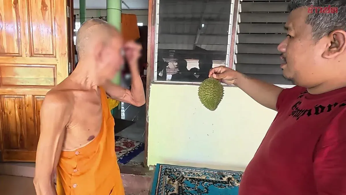 Why Even a Monk Got Fooled: 71-Year-Old Abbot Orders Durian Online, Seller Offers 8 Fruits for 550 Baht, Receives Shock Delivery