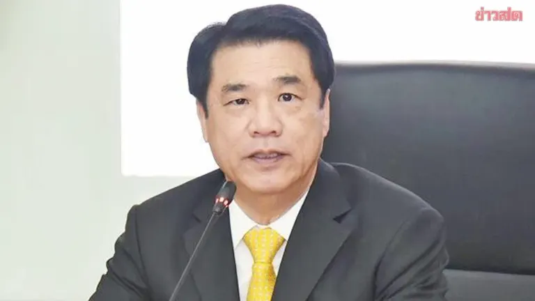 Agriculture Minister Suriya Jungrungruangkit Rushed to Hospital After Collapsing at Hotel; Doctors Perform CPR