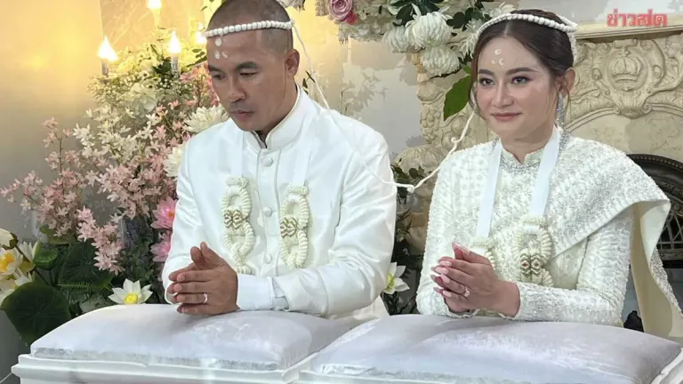 Doctor Plaai Weds Young Executive on Auspicious Date