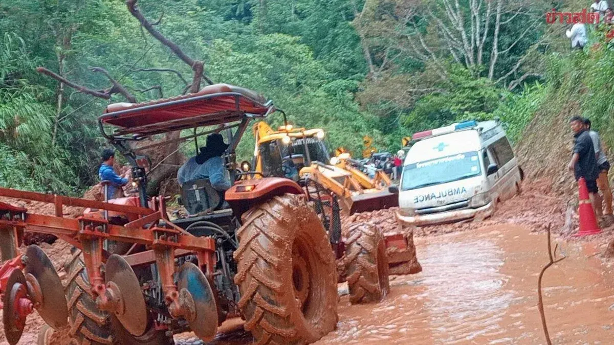 Landslide Closes Highway Route in Nan Province