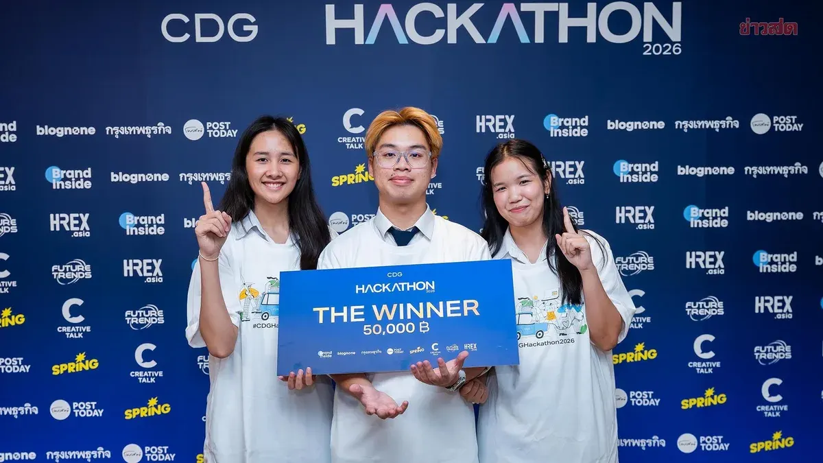 Student Team Wins Hackathon with AI Street Light Detection System