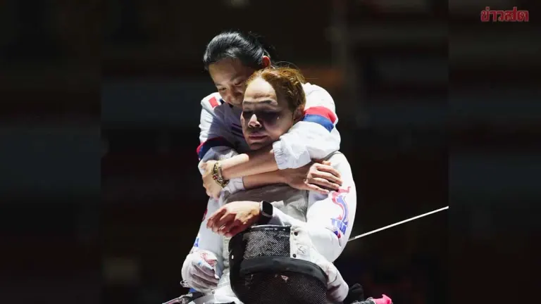 Thai Fencer SaowunYee Jan-na Claims Silver at Asian Para Games