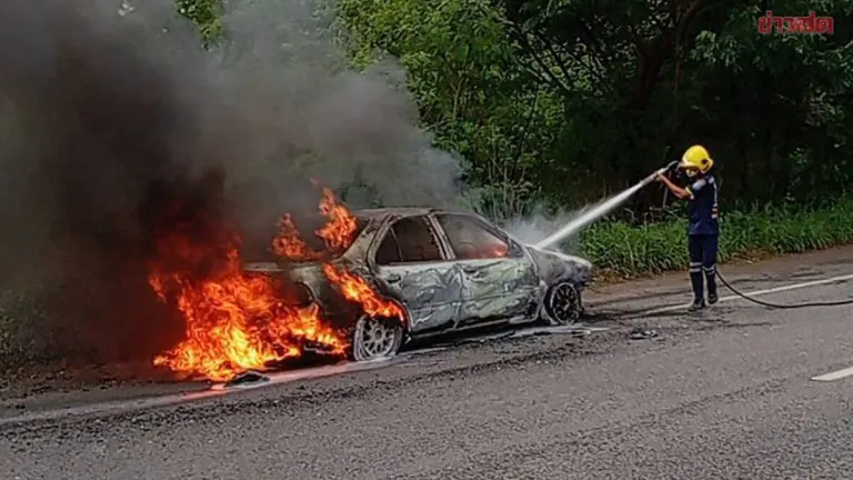 Father Escapes Burning Car With Daughter After Smelling Fuel