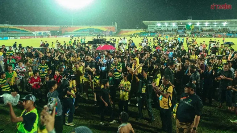 Pattani FC Slapped with 143,333 Baht Fine After Supporters Storm Field Following Thai League Promotion