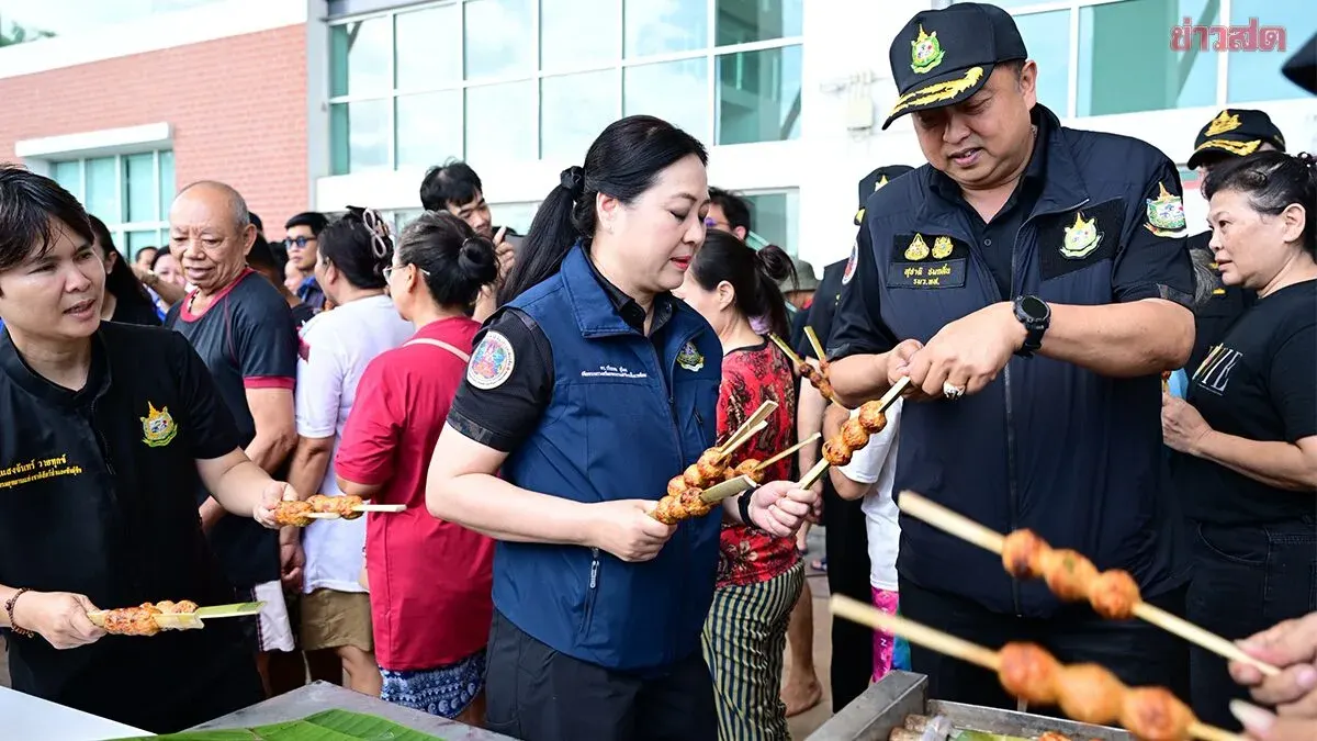 Environment Minister Deploys Six Field Kitchens for Bangkok Flood Relief