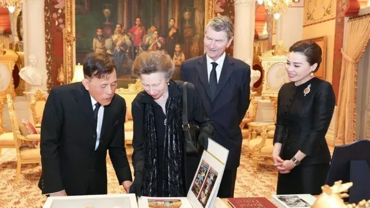 Thai King and Queen Welcome Princess Anne