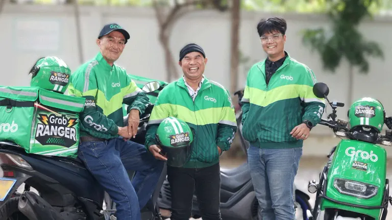 Volunteer Riders: Small Acts of Kindness on the Road, Enormous Impact for Those in Need