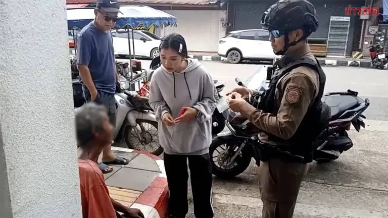 Disabled Elderly Man Walks 10km for Aid Payment, Bank Has No Record