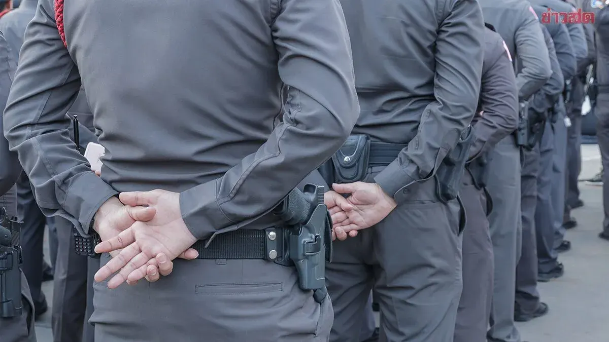 Deputy Commander and Three Others Arrested on Corruption Charges