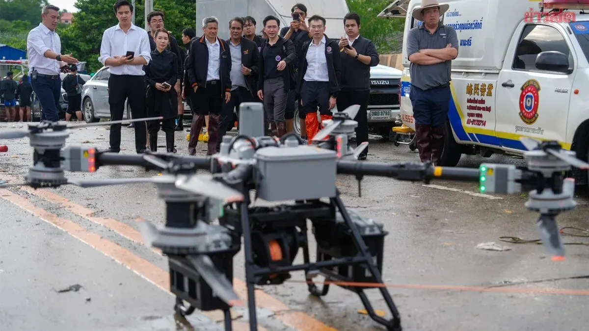 Rescue Drones Deliver Aid to Bangkok Flood-Trapped Communities
