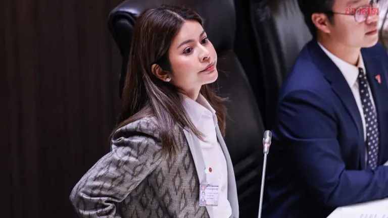 Pukkamon Blasts Supattharaphan's Palm Oil Export Ban, Causing Price Collapse