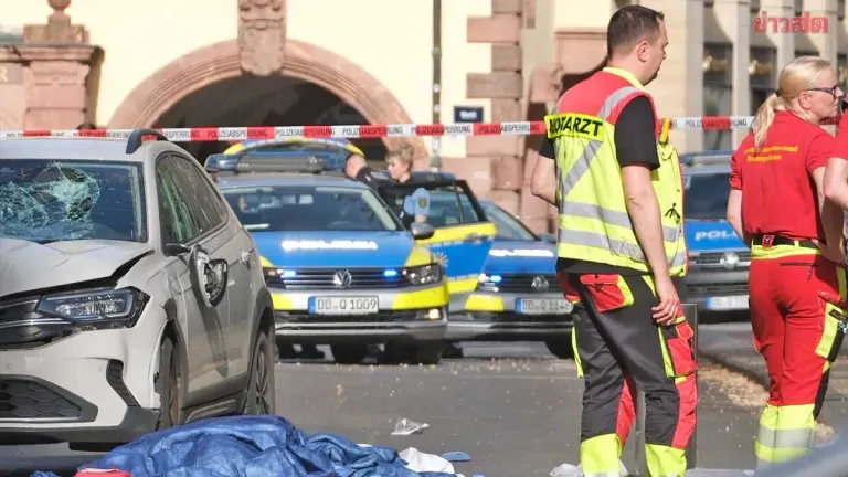 Germany: Car Crashes Into Crowd in Shopping District, Kills 2 and Injures Dozens