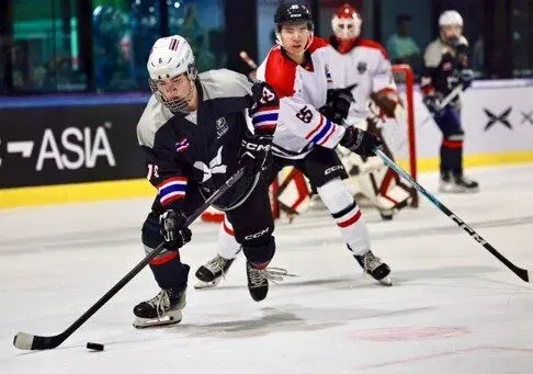 BUS Singer Phu Takes to Ice Hockey in Asian Championship