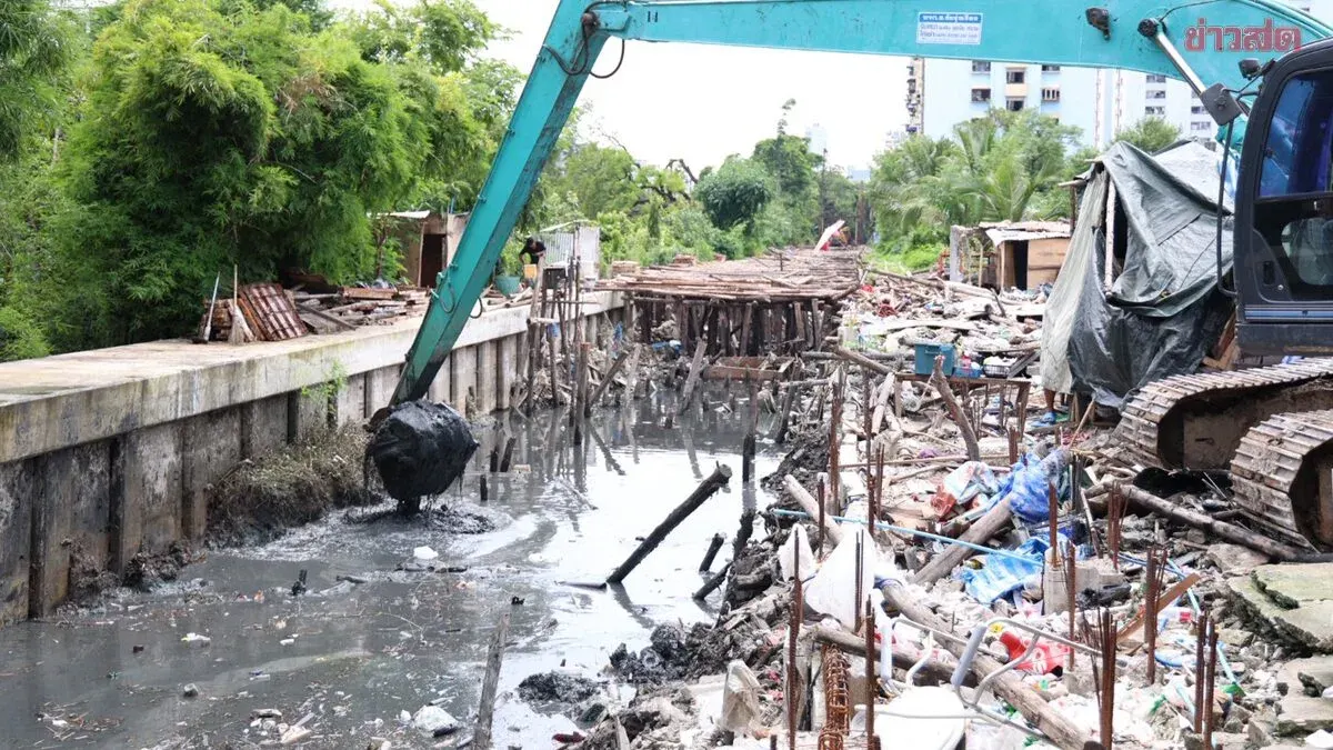Bangkok Says Canal Trash Not Main Cause of Flood