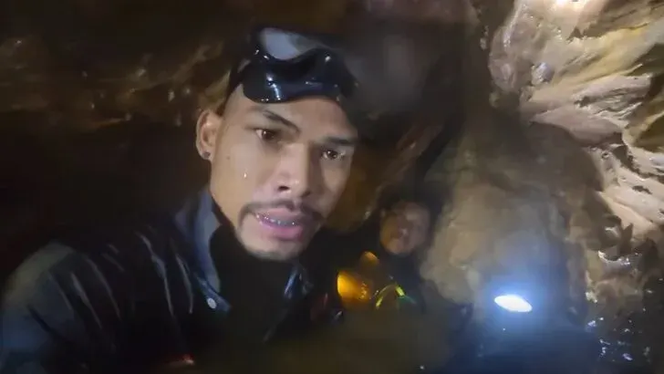 Thai rescue teams race against rising water in Laos cave mission