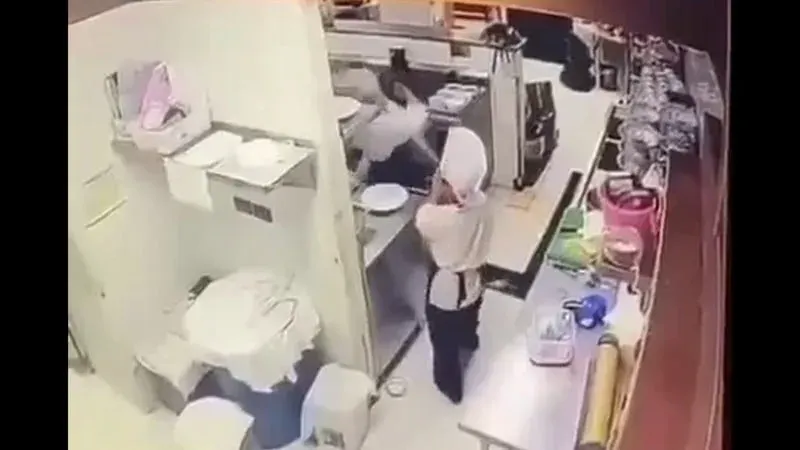 Phuket Chef Arrested After Assaulting Hotel Intern