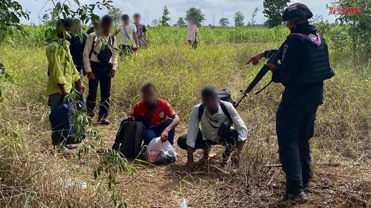 Soldiers Arrest 11 Illegal Border Crossers From Cambodia