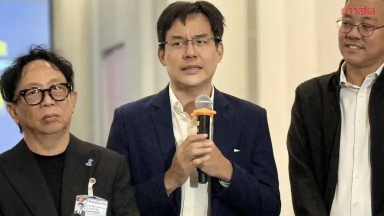 iLaw Leader Challenges PM, Threatens to Reveal Financial Evidence