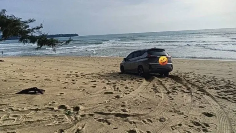 Tourists Fined For Driving Car Onto Phuket Beach