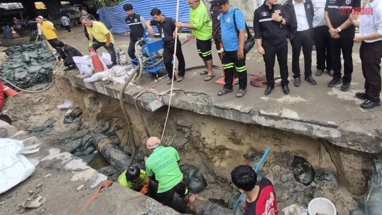 Oil Leak Under Rama III Road Traced to 5-Meter-Deep Underground Cavity