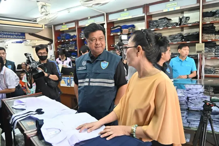 Commerce Ministry Inspects School Uniform Shops, Emphasizes Price Controls and Clear Labeling, Encourages Parents to Use Promotions with Up to 86% Discounts