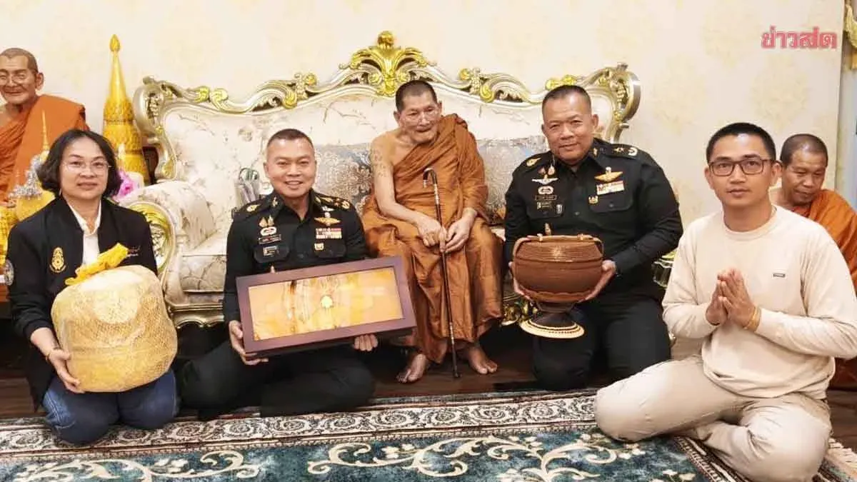 General Bunsing Pledges One Buddhist Lent to Honor Soldiers and Civilians Killed in Border Conflict