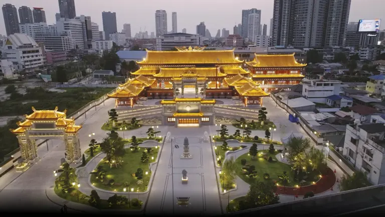 Diverse Tourism – White Jade Tai Hong Temple: A Center of Faith in the Heart of Bangkok