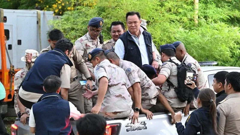 PM vows end to Freedom Beach encroachment