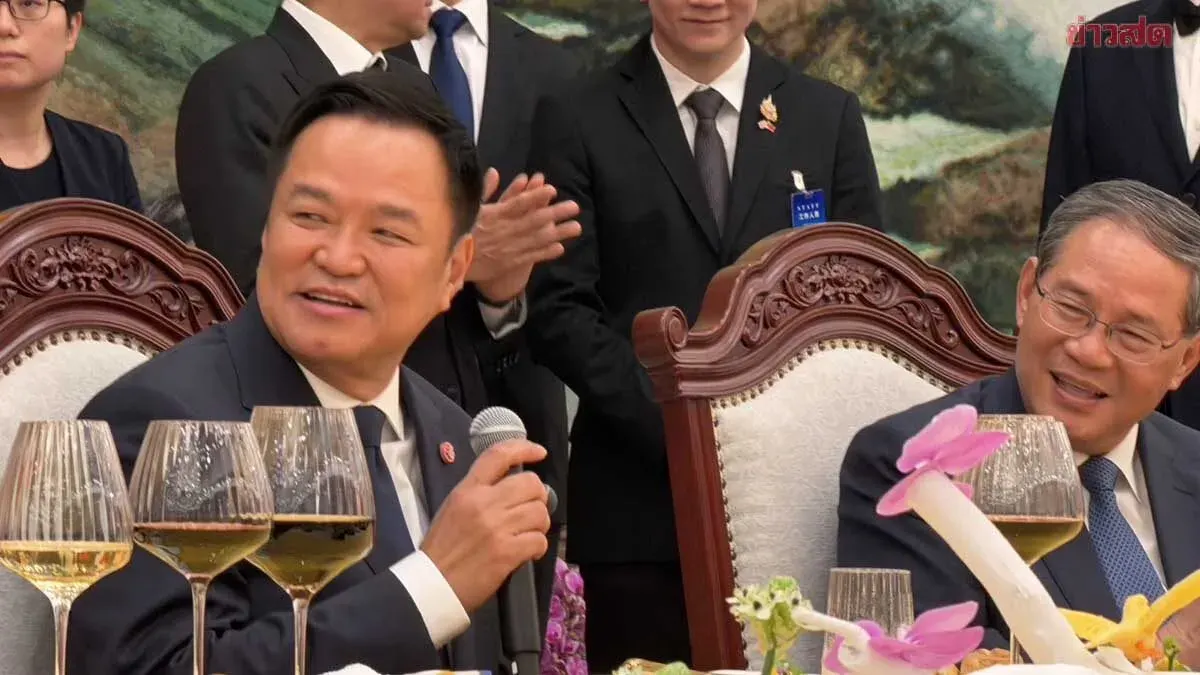 China's Premier Hosts Thai PM, Anuthín Sings Popular Chinese Song