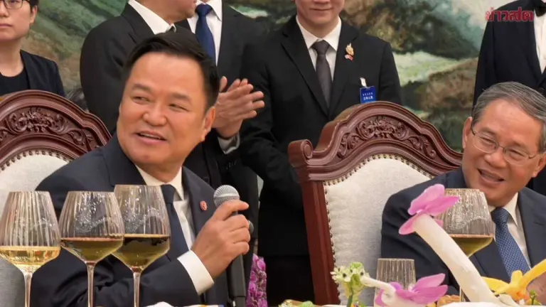 China's Premier Hosts Thai PM, Anuthín Sings Popular Chinese Song