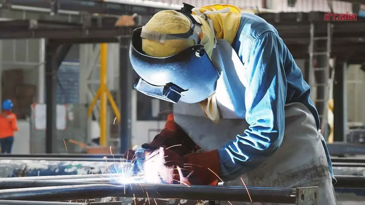 Workers Rejoice! Cabinet Approves Wage Increases for Four Skilled Trades at 550-650 Baht Daily