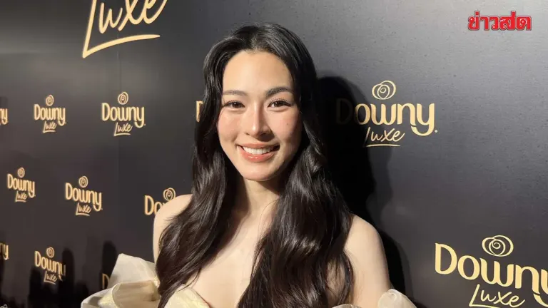 Imposters Posing as Staff Steal From Thai Pop Star Ling Ling